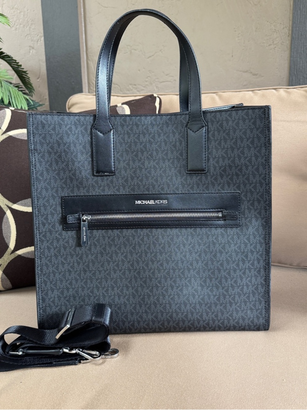 Michael Kors Black Kently Large Signature Logo Tote Bag